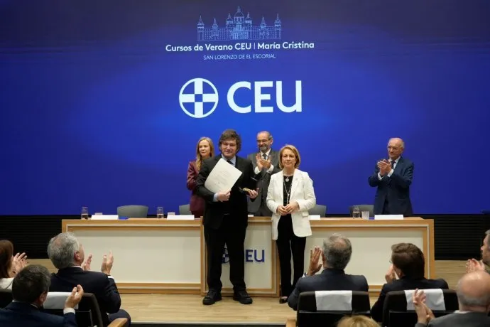 javier-milei-ceu-gira-internacional