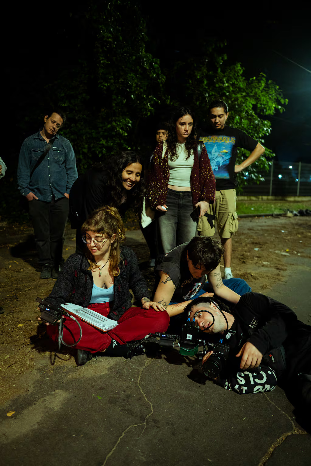 el-equipo-de-una-energia-invisible-me-devora-sin-descanso-durante-el-rodaje-del-cortometraje-foto-gentileza-ludmila-fontana-y-mani-maureira-TUWBRR4RKBARZJRJMDKPDE24HU