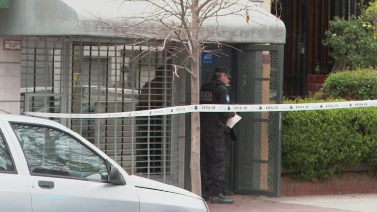 el-femicidio-ocurrio-en-una-casa-de-villa-devoto-foto-tn-42MIV2LFC5GIRA5Y2KOKQBDCKQ