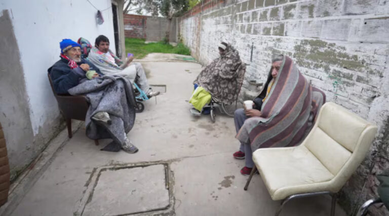 una-de-las-victimas-dijo-que-inicio-el-fuego-para-llamar-la-atencion-porque-hacia-cuatro-dias-que-no-comian-foto-gentileza-aire-de-santa-fe-OVV4KUD2ZJFR5I72GVPAM3N2NA