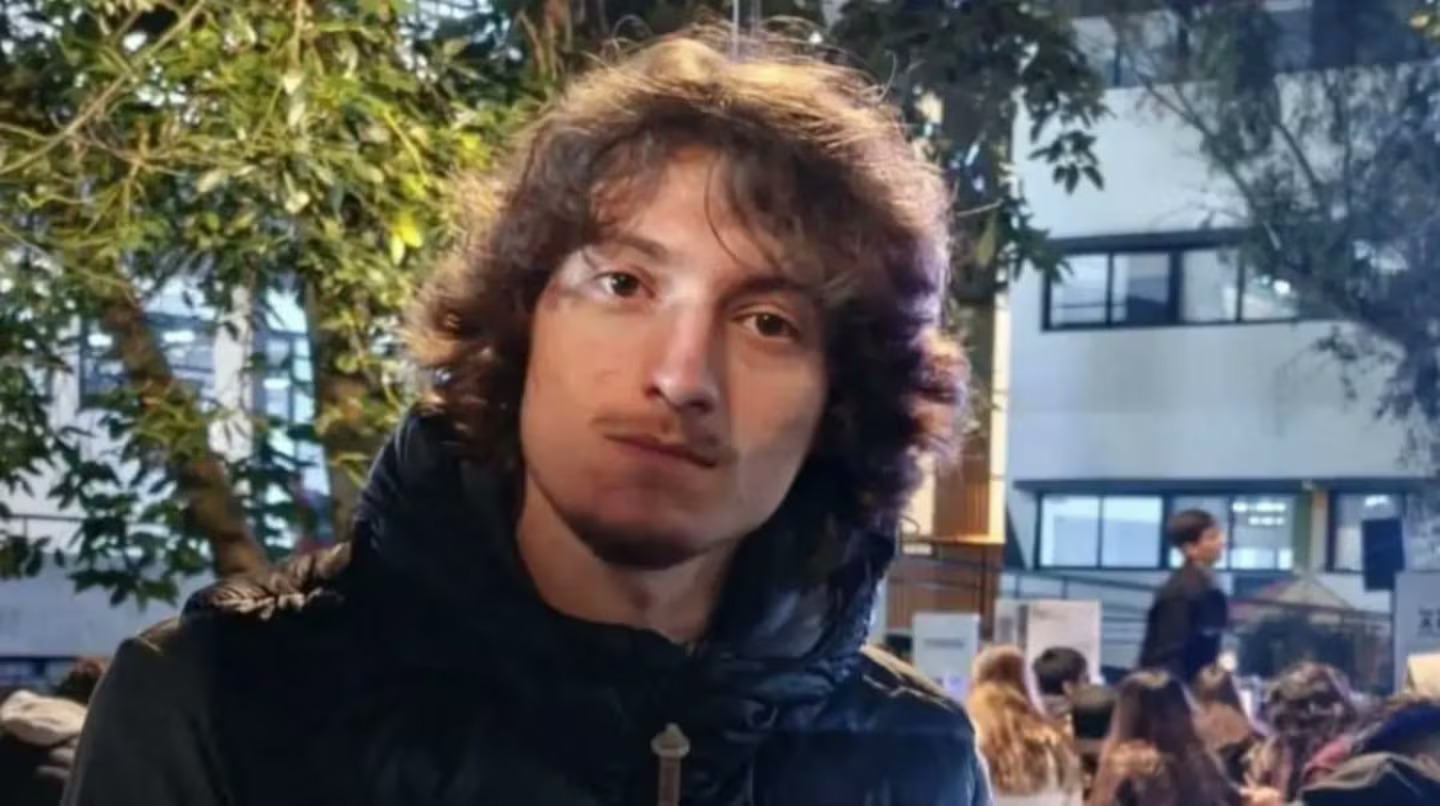 buscan-a-un-estudiante-de-21-anos-que-desaparecio-tras-ir-a-entregar-un-trabajo-a-la-facultad-en-la-plata-foto-telenoche-4LIEJWE3IRFMRNHUATQLYGXT2E (2)