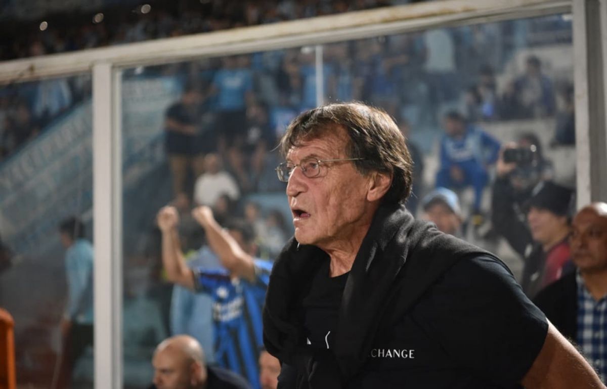 falcioni-repetiria-11-frente-river-1153462-172208
