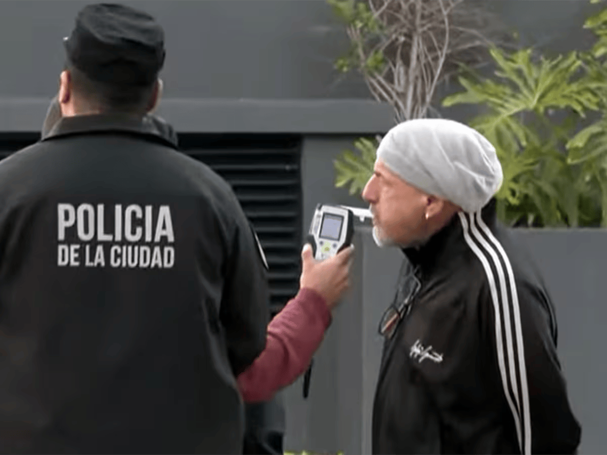 gustavo-sofovich-choco-contra-una-moto-en-5JAZIKVC45FFJBHOCQWDXPGAQ4