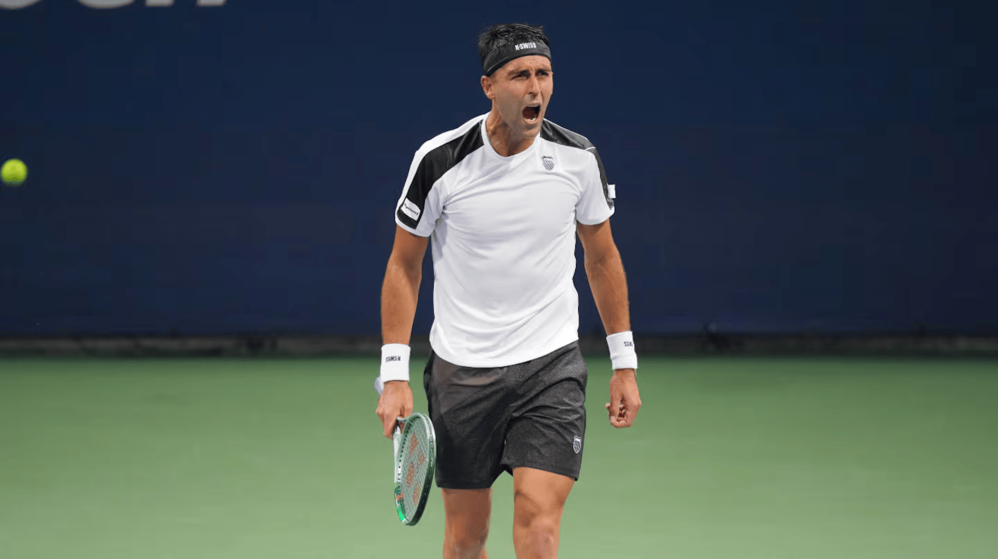 tomas-etcheverry-busca-meterse-por-primera-vez-en-los-octavos-de-final-del-us-open-foto-ap-N6ETVBT3I5BTROZIJ6IVQLYY24